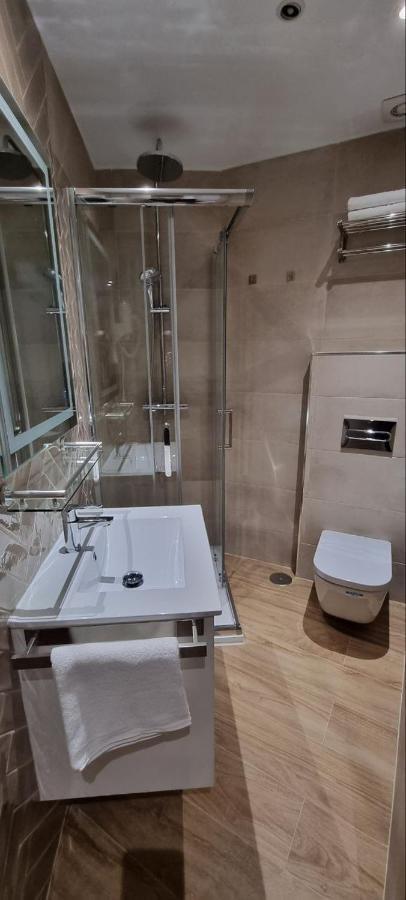 Ch La Petite Maison - Boutique - Madrid Eksteriør bilde