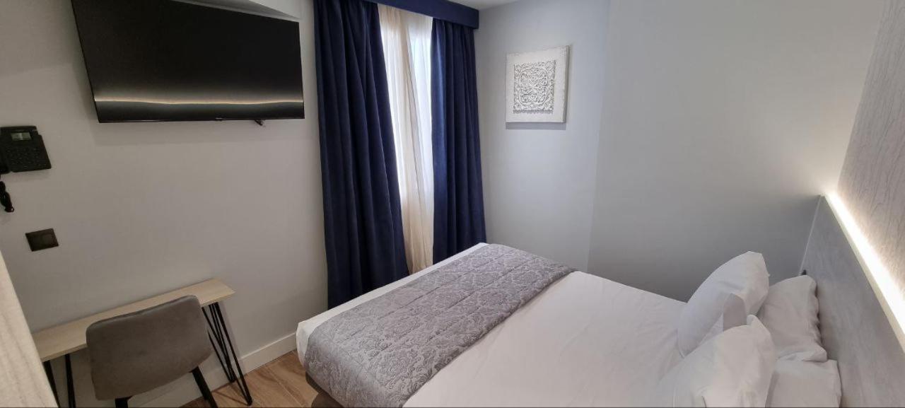 Ch La Petite Maison - Boutique - Madrid Eksteriør bilde
